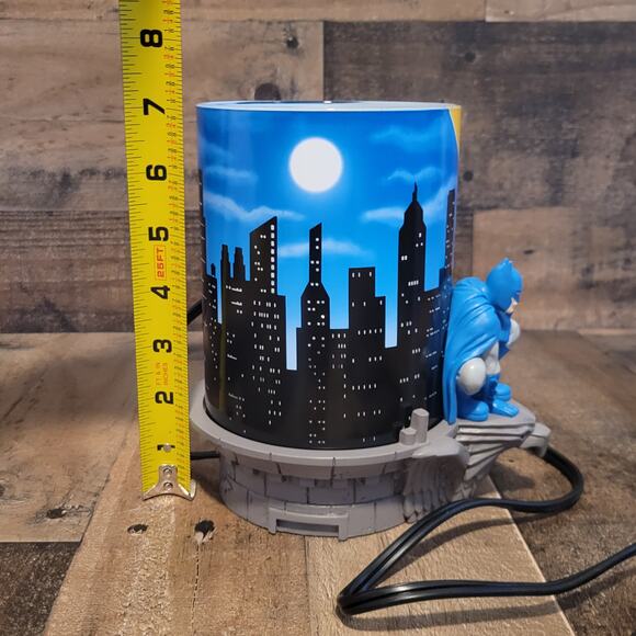 Scentsy Batman Superhero DC Full Size Wax Warmer NOB Plug In Light Blue Gray - Picture 16 of 16